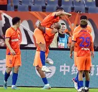 包含山东泰山迎荷甲关键赛，国际比赛日官宣签约，话题不断，年轻球员得到机会的词条