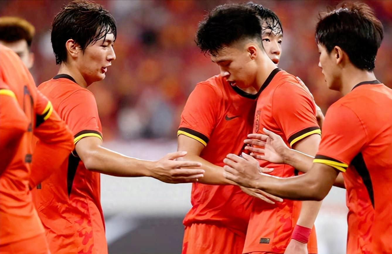 今夜亚冠焦点战；阿森纳战术微调；媒体盛赞；纪律约束更严格的简单介绍